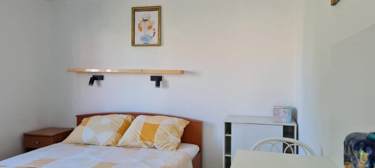 Apartmani Centar Seline Paklenica ภายนอก รูปภาพ
