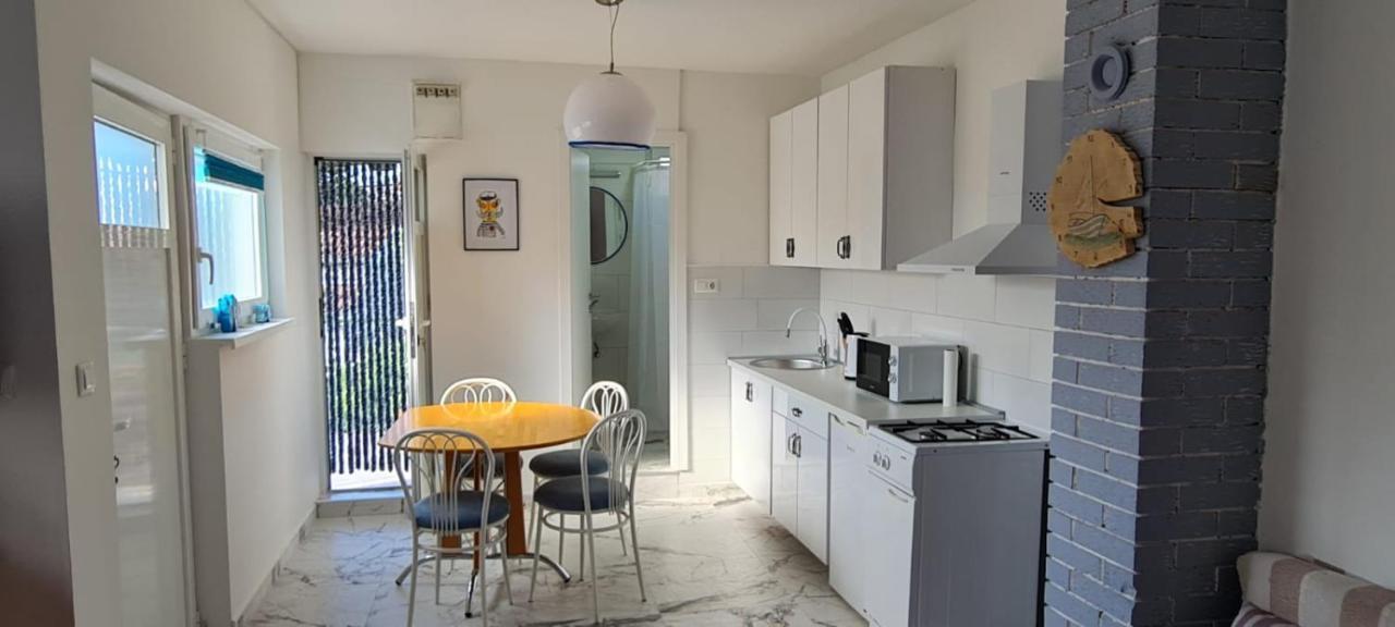 Apartmani Centar Seline Paklenica ภายนอก รูปภาพ